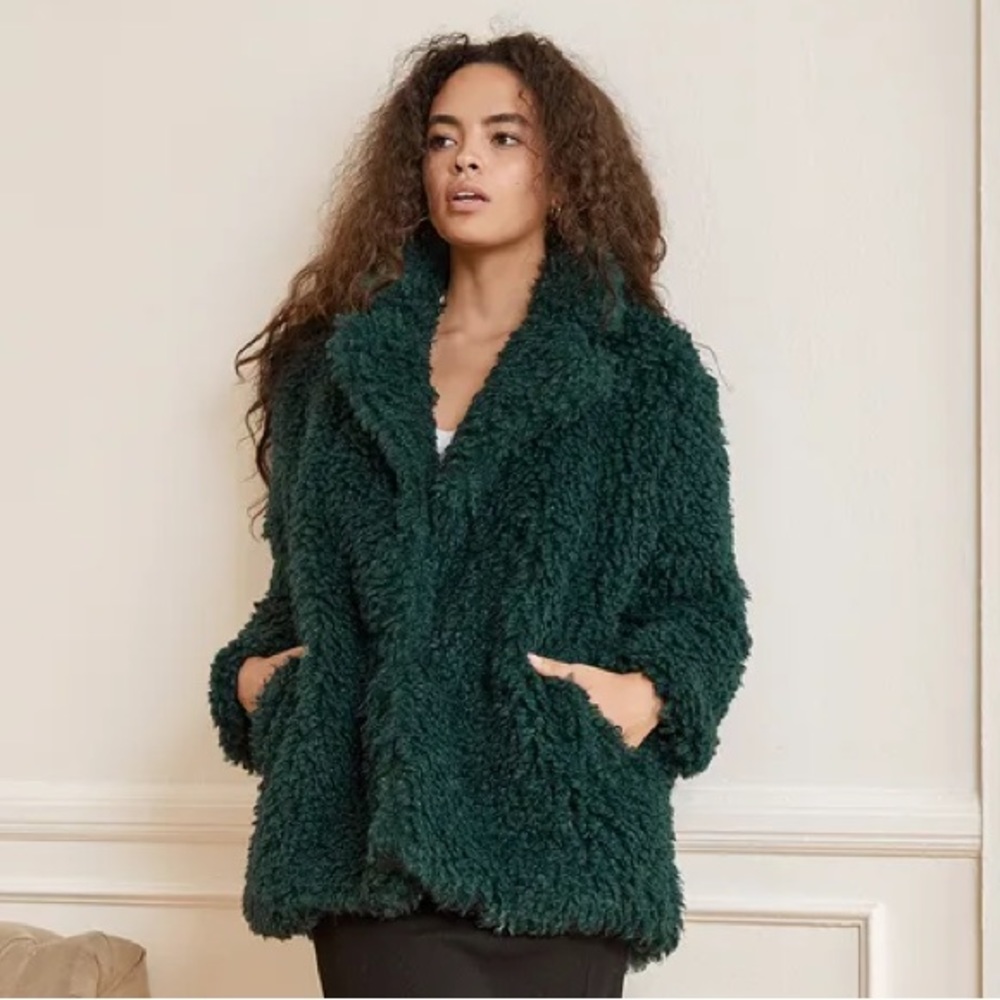 Lulus Looking Chill Hunter Green Faux Fur Coat, Women’s small.